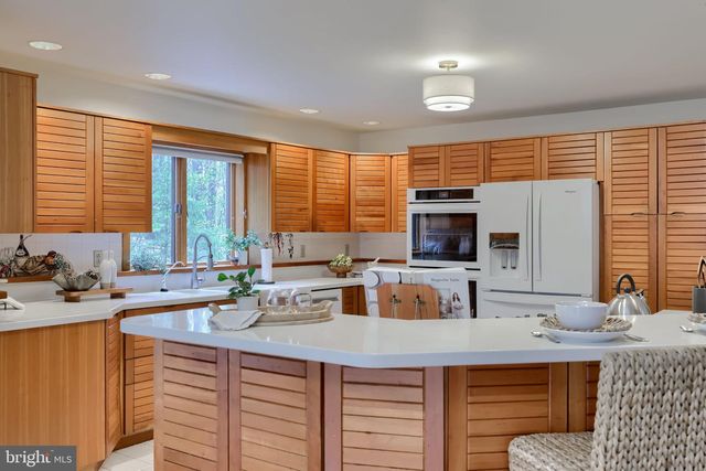 9 WYNDHAM HILL DR, Reading, PA 19606