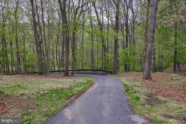 9 WYNDHAM HILL DR, Reading, PA 19606