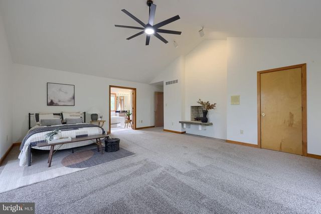9 WYNDHAM HILL DR, Reading, PA 19606