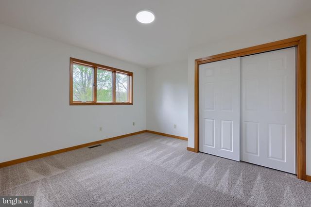 9 WYNDHAM HILL DR, Reading, PA 19606