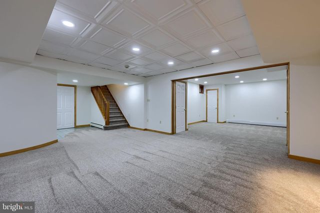 9 WYNDHAM HILL DR, Reading, PA 19606