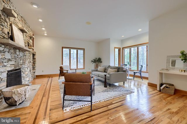 9 WYNDHAM HILL DR, Reading, PA 19606