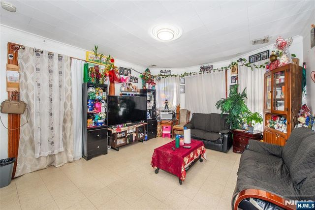 247 Hope Avenue, Passaic, NJ 07055