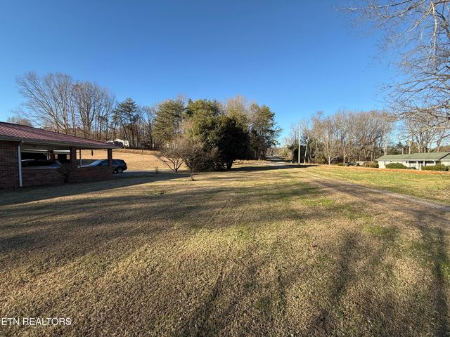 103 Ratledge Rd, Sweetwater, TN 37874