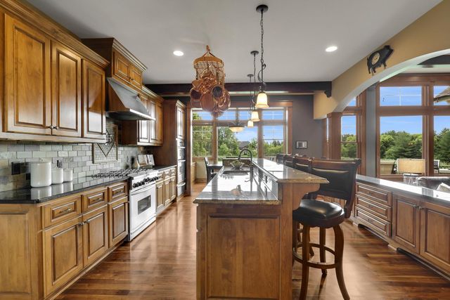 7870 Bent Tree Circle, Prior Lake, MN 55372