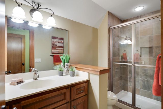 7870 Bent Tree Circle, Prior Lake, MN 55372