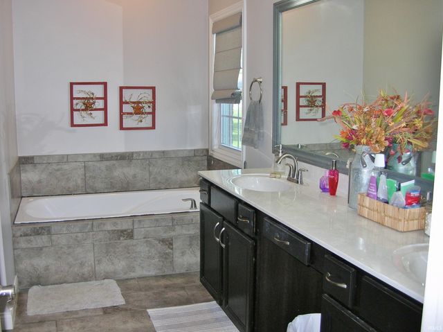 2966 Hannah Court, Newburgh, IN 47630