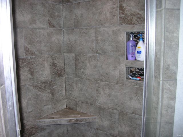 2966 Hannah Court, Newburgh, IN 47630