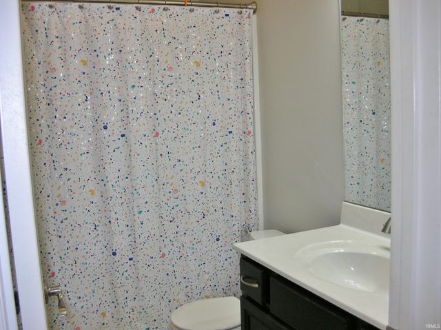2966 Hannah Court, Newburgh, IN 47630