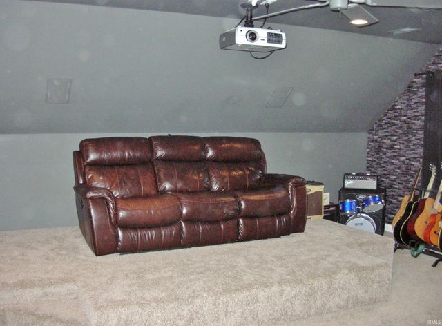 2966 Hannah Court, Newburgh, IN 47630