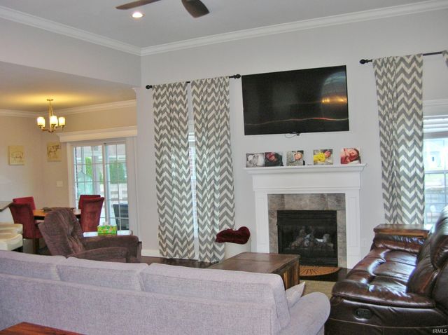 2966 Hannah Court, Newburgh, IN 47630