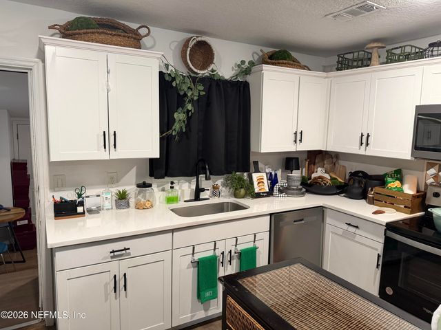 1546 PALMDALE Street, Jacksonville, FL 32208