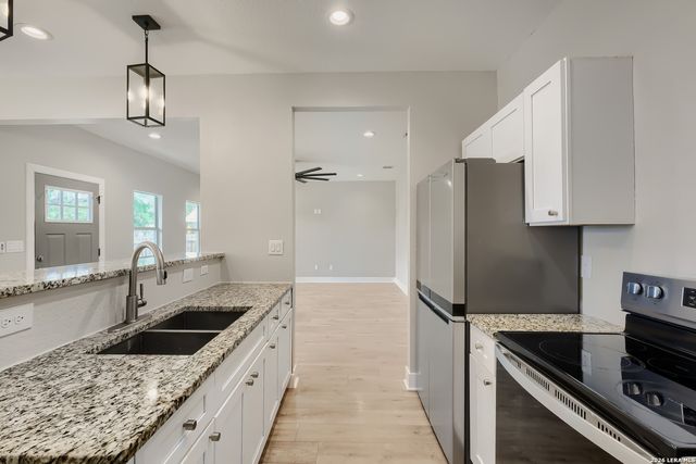 722 GROSVENOR, San Antonio, TX 78221