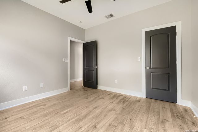 722 GROSVENOR, San Antonio, TX 78221