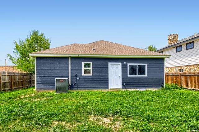 722 GROSVENOR, San Antonio, TX 78221