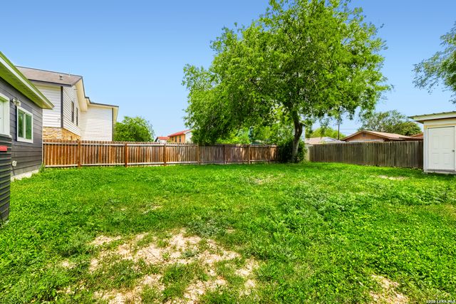 722 GROSVENOR, San Antonio, TX 78221