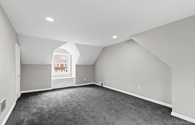 8897 Hartwell Street, Detroit, MI 48228