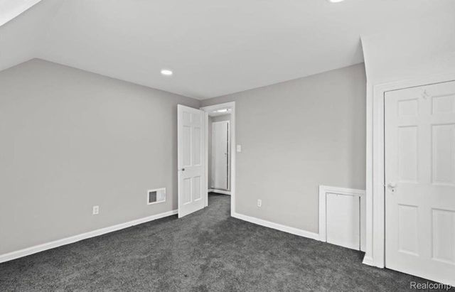 8897 Hartwell Street, Detroit, MI 48228