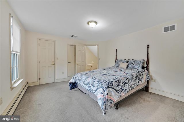 100 N GUTHRIESVILLE RD, Downingtown, PA 19335