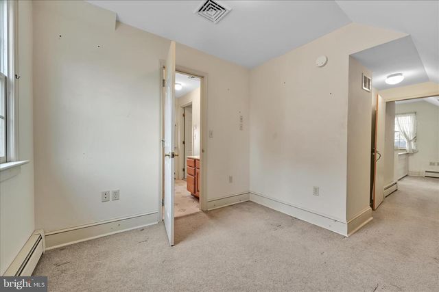 100 N GUTHRIESVILLE RD, Downingtown, PA 19335