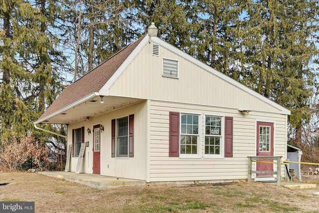 100 N GUTHRIESVILLE RD, Downingtown, PA 19335