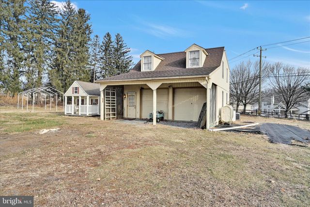 100 N GUTHRIESVILLE RD, Downingtown, PA 19335