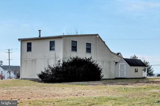 100 N GUTHRIESVILLE RD, Downingtown, PA 19335