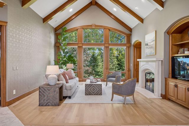 130 Bergamot Drive, Medina, MN 55340