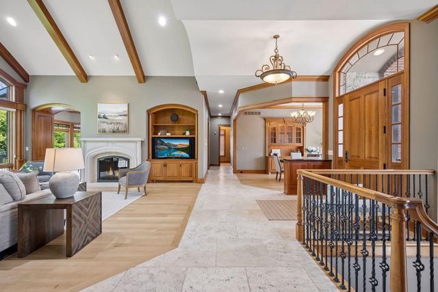 130 Bergamot Drive, Medina, MN 55340