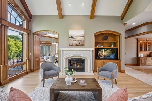 130 Bergamot Drive, Medina, MN 55340