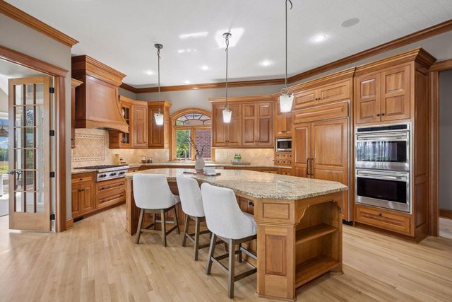130 Bergamot Drive, Medina, MN 55340