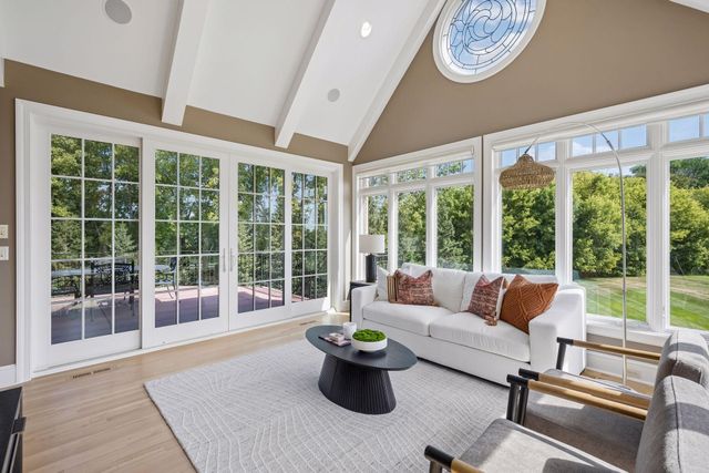 130 Bergamot Drive, Medina, MN 55340