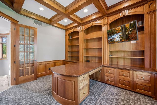 130 Bergamot Drive, Medina, MN 55340