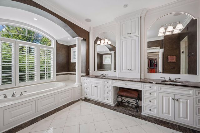 130 Bergamot Drive, Medina, MN 55340