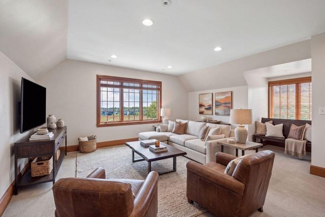 130 Bergamot Drive, Medina, MN 55340