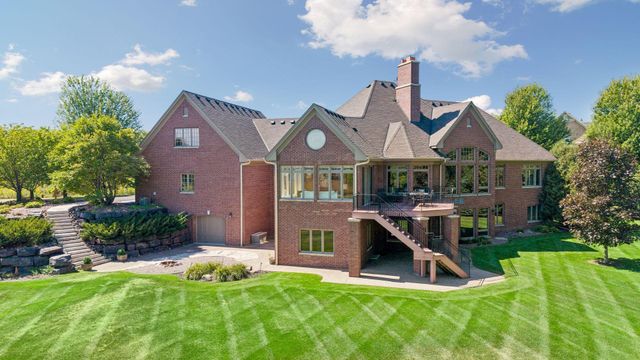 130 Bergamot Drive, Medina, MN 55340
