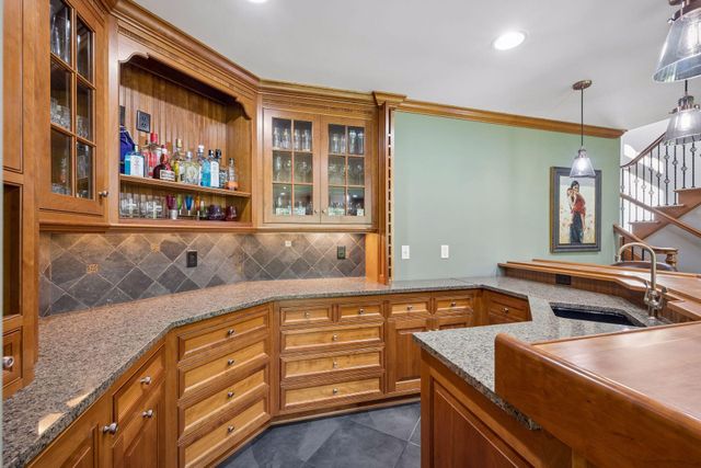 130 Bergamot Drive, Medina, MN 55340