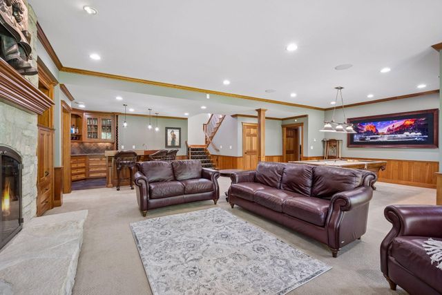 130 Bergamot Drive, Medina, MN 55340