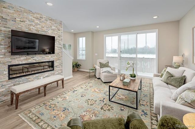 56065 Madison Lane 34, New Hudson, MI 48165