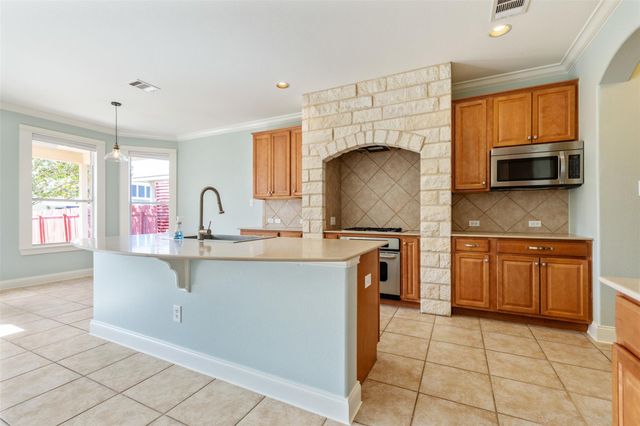 18617 Dry Pond DR, Pflugerville, TX 78660