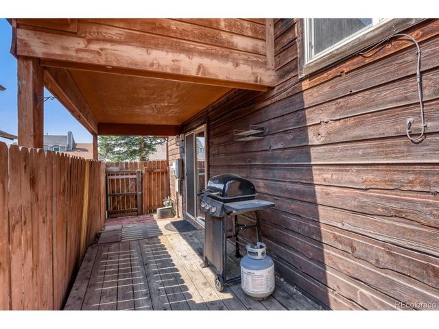 19073 E 16th Ave, Aurora, CO 80011