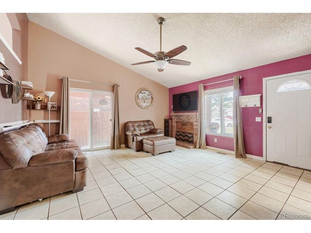 19073 E 16th Ave, Aurora, CO 80011