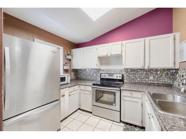 19073 E 16th Ave, Aurora, CO 80011