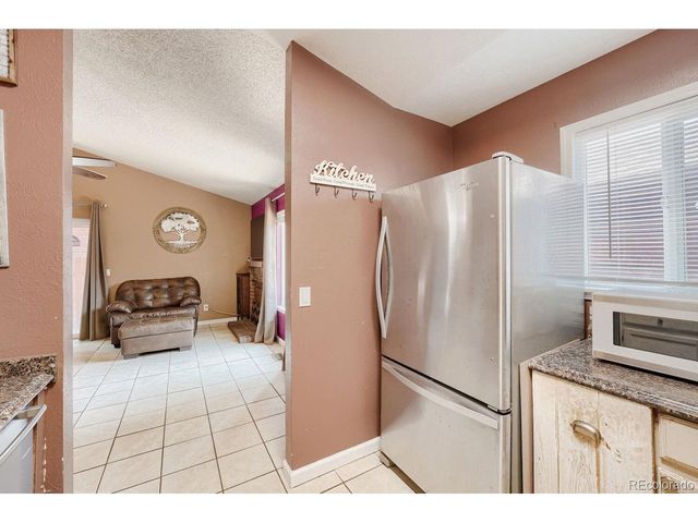 19073 E 16th Ave, Aurora, CO 80011