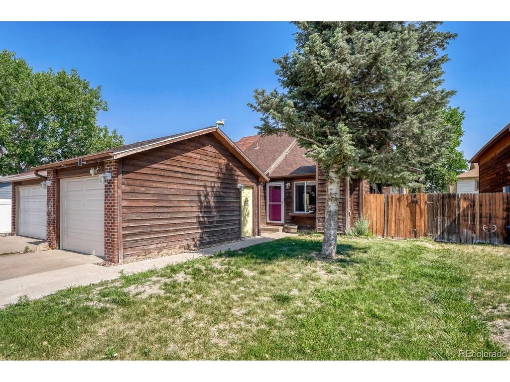 19073 E 16th Ave, Aurora, CO 80011