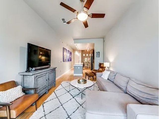 2950 Mckinney Avenue 211, Dallas, TX 75204