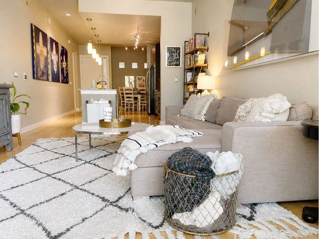 2950 Mckinney Avenue 211, Dallas, TX 75204