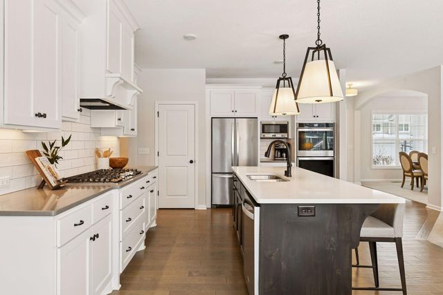5562 Zircon Lane N, Plymouth, MN 55446