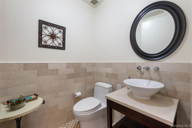 640 W 237th Street 4C, Bronx, NY 10463