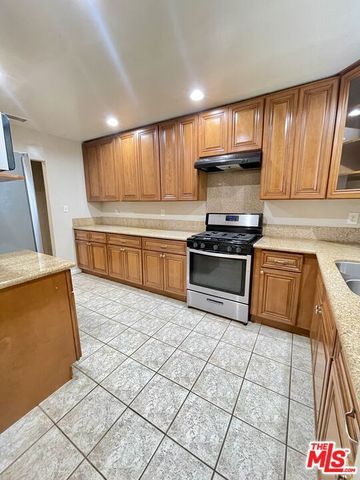 5028 4th Avenue, Los Angeles, CA 90043